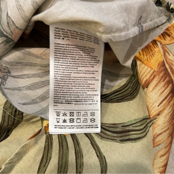 Desmond & Dempsey Leopard Pajama Top - Picture 9 of 12